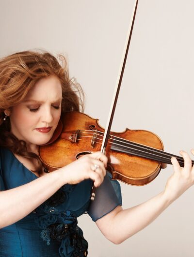 Rachel Barton Pine jouant du violon