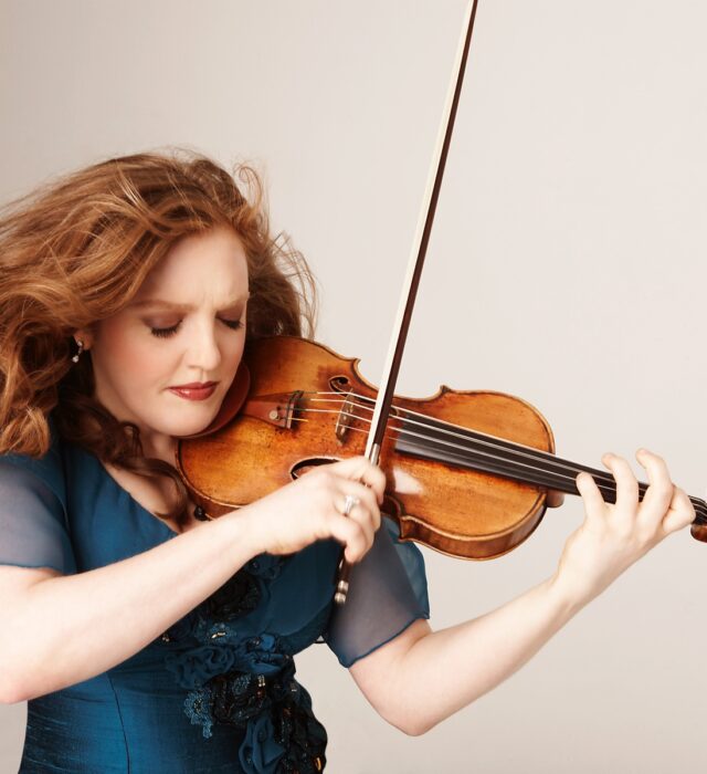 Rachel Barton Pine jouant du violon